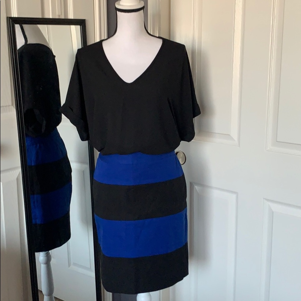 Banana Republic black and blue skirt